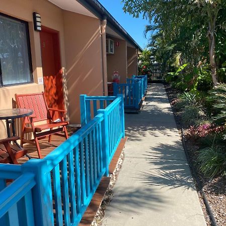 Bluewater Harbour Motel Боуэн Экстерьер фото
