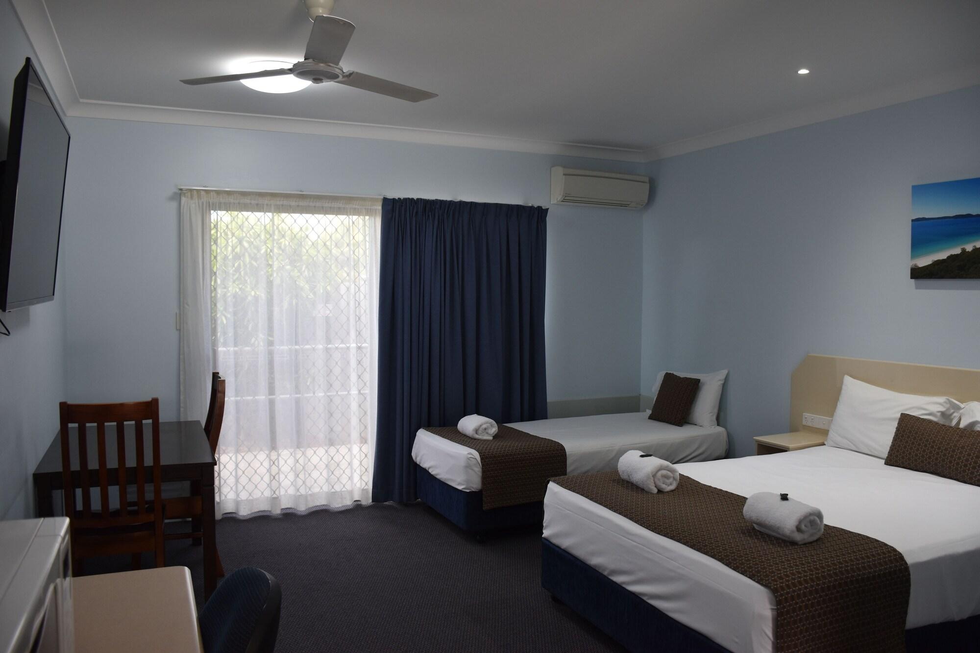 Bluewater Harbour Motel Боуэн Экстерьер фото
