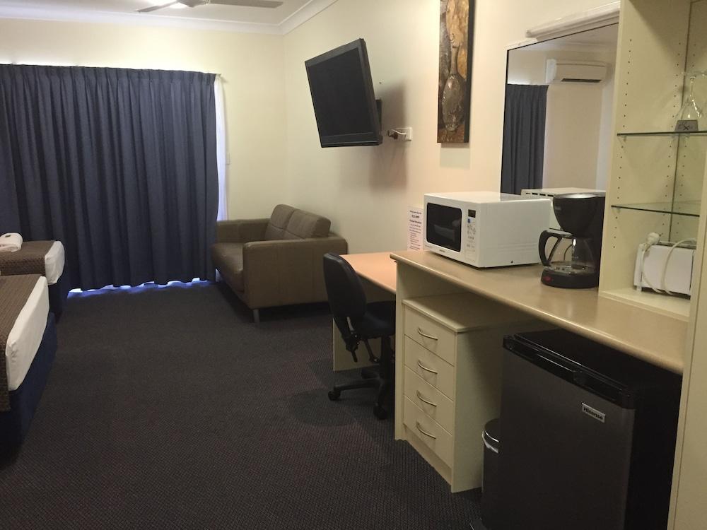 Bluewater Harbour Motel Боуэн Экстерьер фото